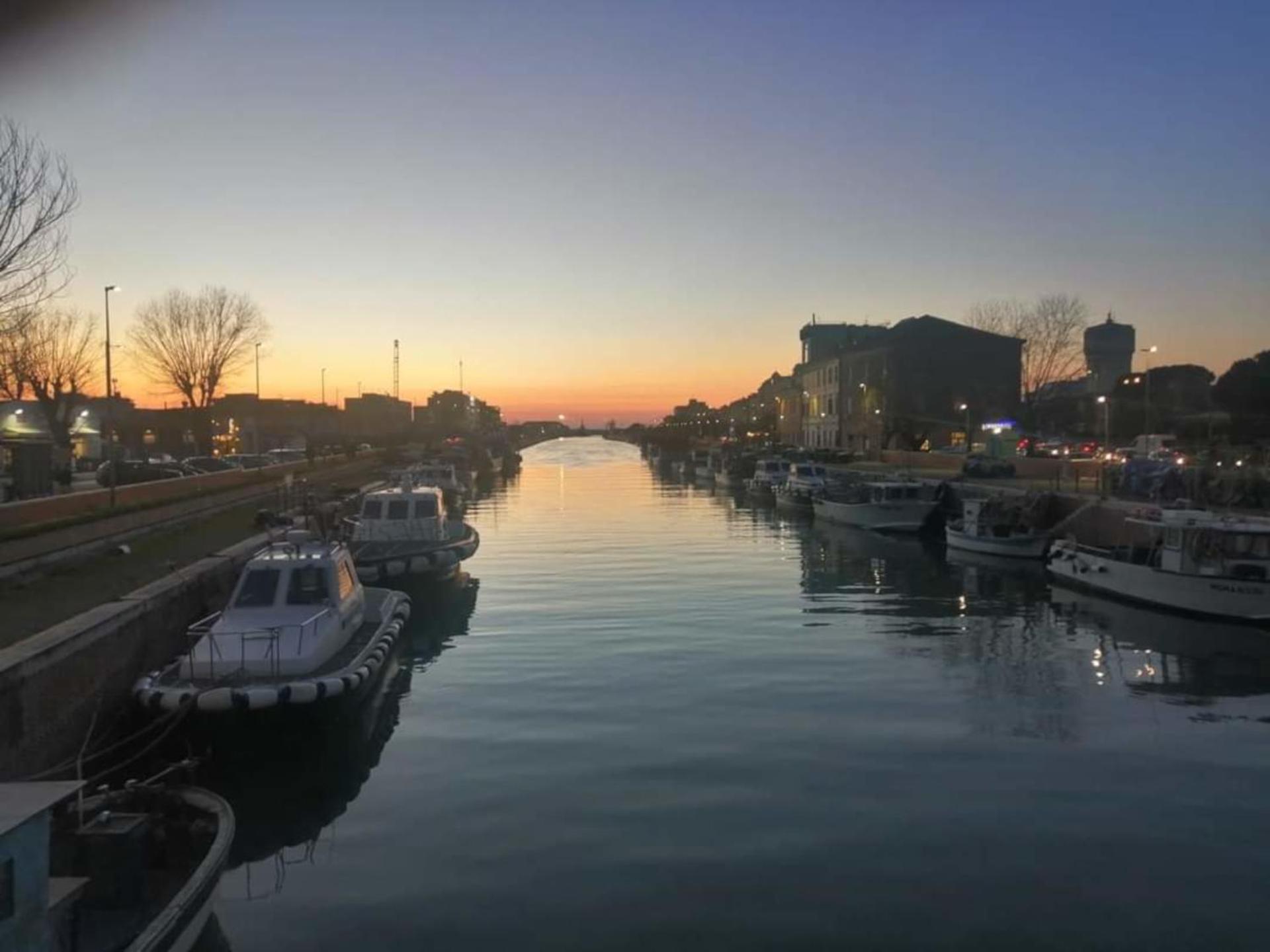 La Casetta-10 Min Aeroporto E Spiaggia Fiumicino Luaran gambar